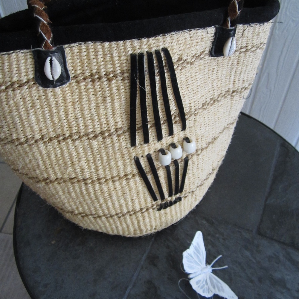 Straw Shoulder Bag with Suede Handles